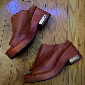 Free people moon clog